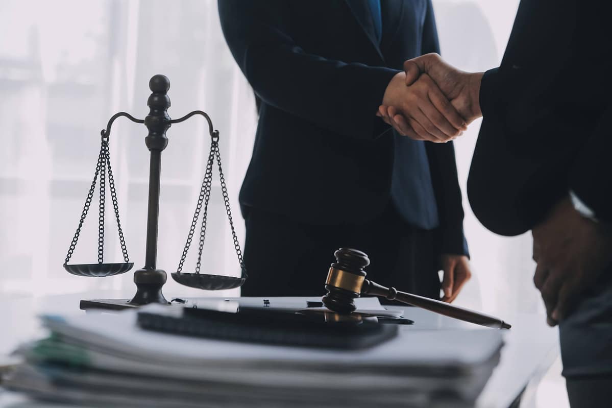 Jpeg-Optimizer_Justice-Law-Concept-Legal-Counsel-Presents-Client-Signed-Contract-With-Gavel-Legal-Law-Legal-Having-Team-Meeting-Law-Firm-Background Credibility and Reliability in Sexual Assault Cases